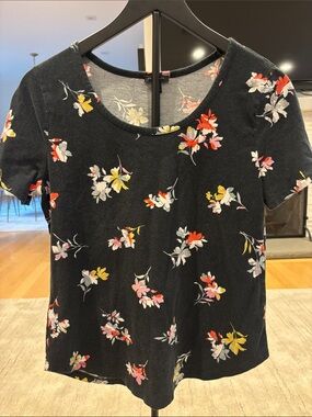 Ann Taylor Black Short-Sleeve Floral Scoop Neck Top
